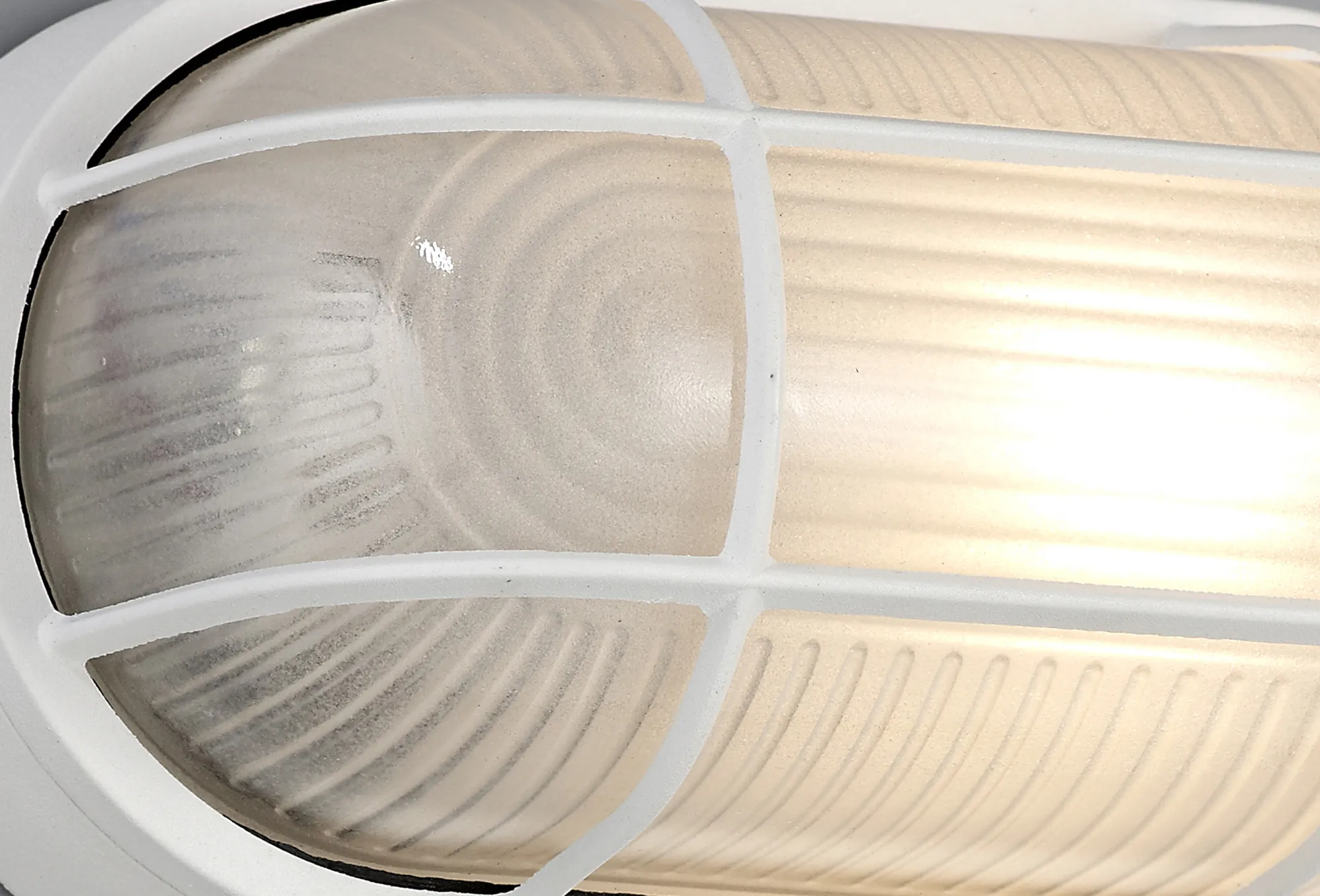 Avon Oval Wall Lamp 1 Light IP44 Outdoor White D0479  Deco Avon